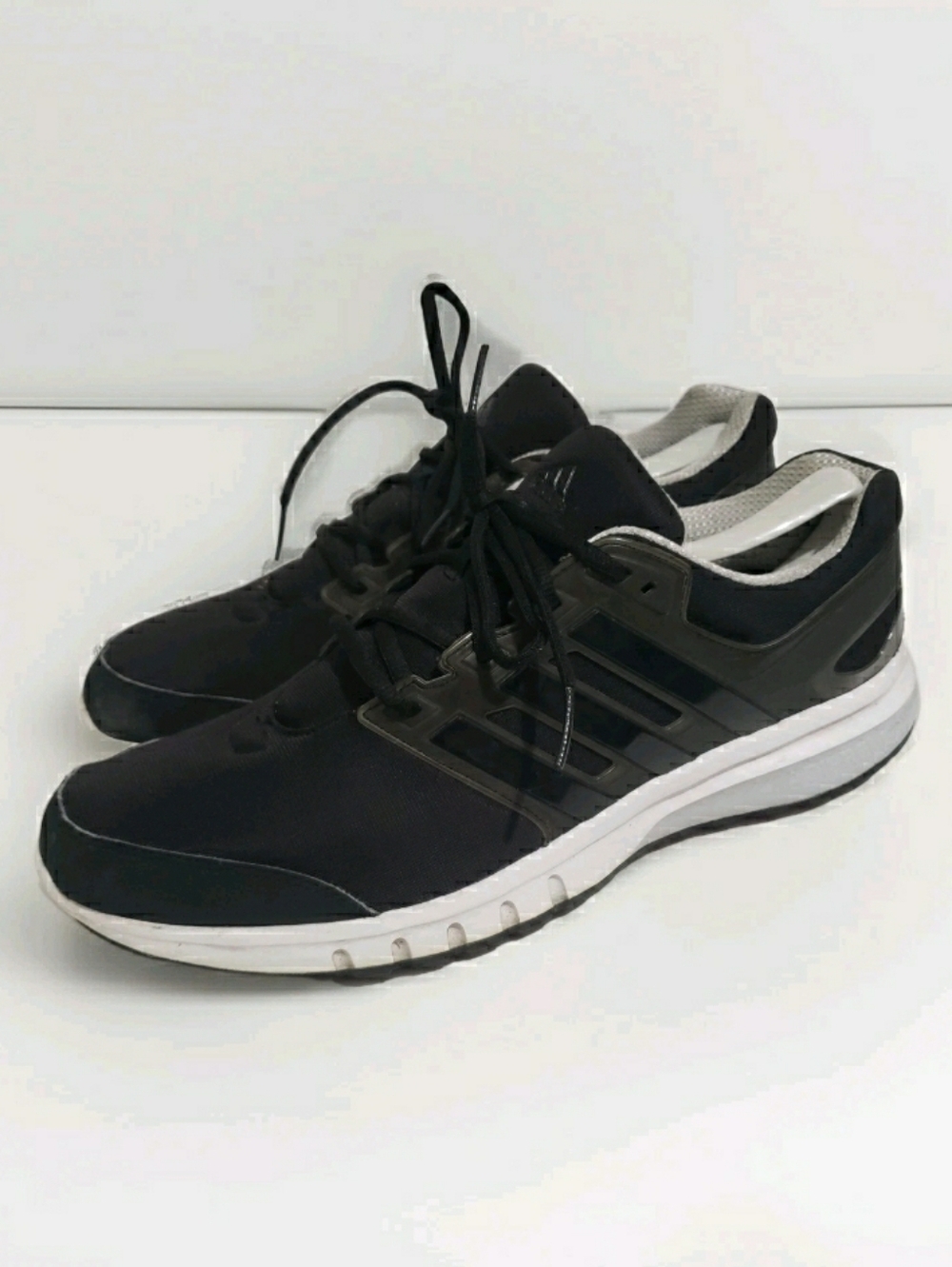Adidas Galaxy Elite 2, AF4611, men size 13, black white, running shoe Well Kept.